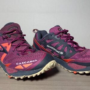 Brooks Cascadia Women's Trail Running Shoes - Purple and Black
